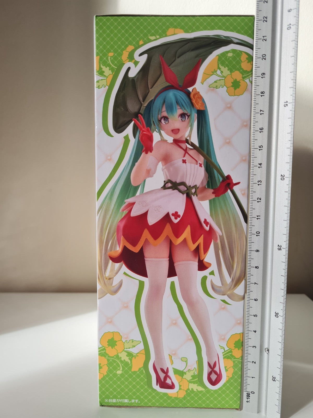Hatsune Miku Wonderland Thumbelina Taito Vocaloid Figure
