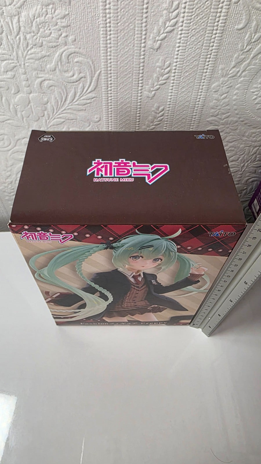 Hatsune Miku Fashion Series Preppy Taito Vocaloid Figure