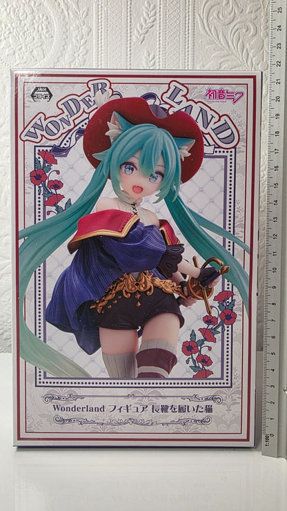 Hatsune Miku Wonderland Puss in Boots Taito Vocaloid Figure