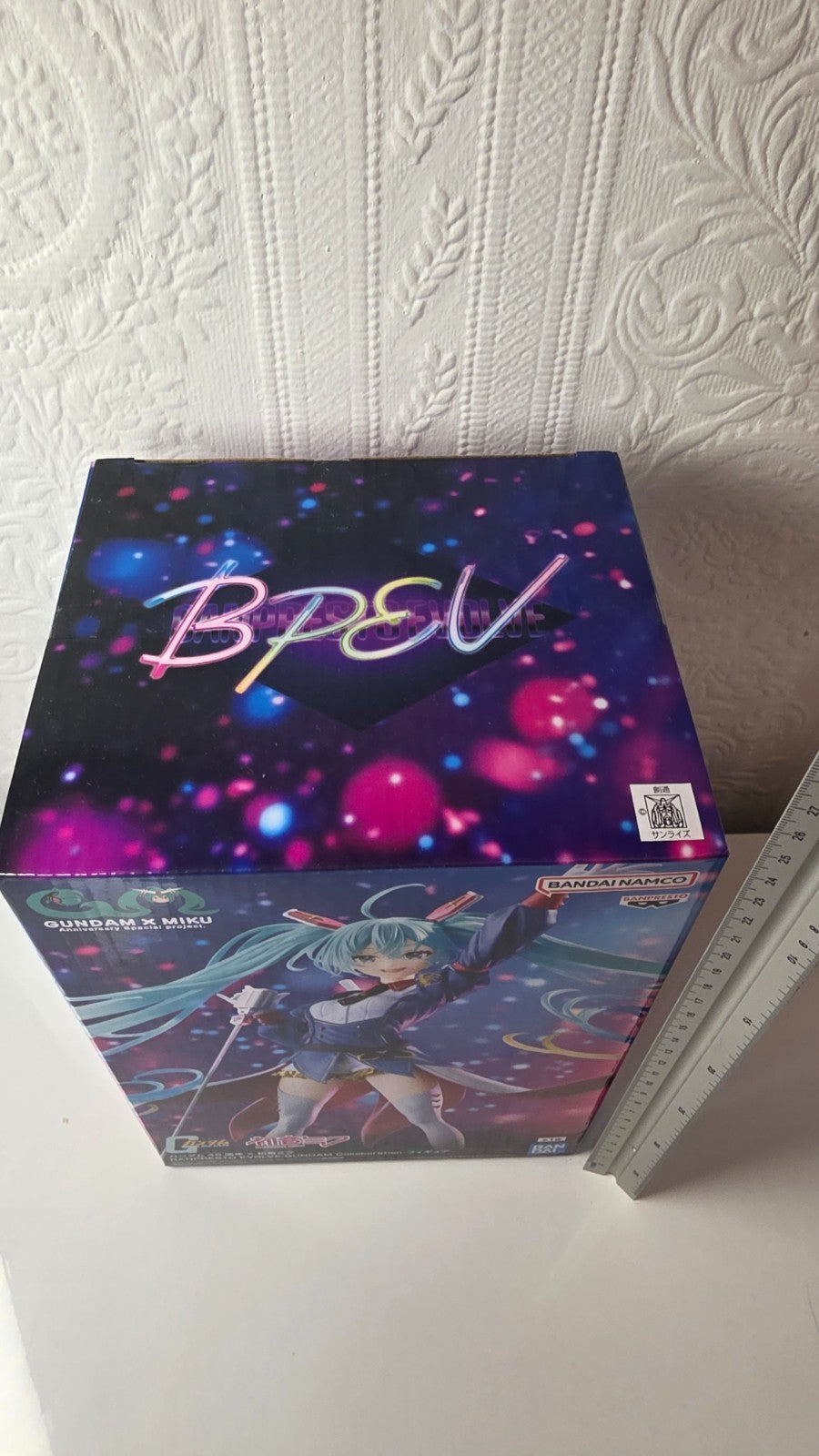 Hatsune Miku Evolve x Gundam 45th Anniversary Banpresto Vocaloid Figure Sealed