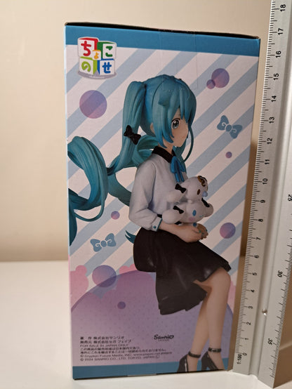Hatsune Miku x Cinnamoroll Osumashi Ver SEGA Noodle Stopper Vocaloid Figure Seal