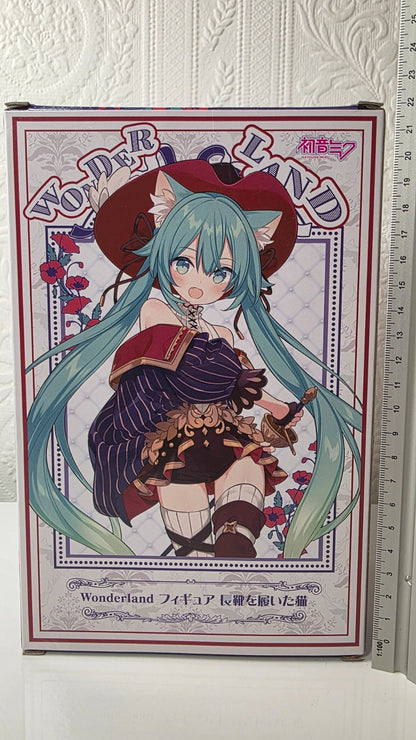 Hatsune Miku Wonderland Puss in Boots Taito Vocaloid Figure