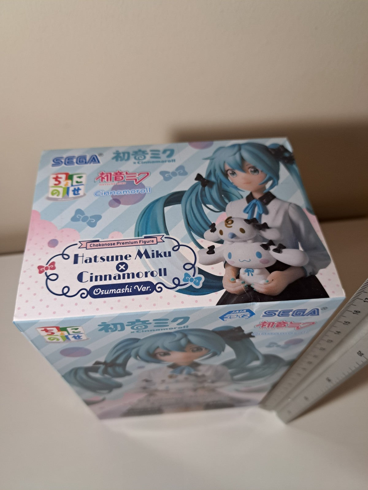 Hatsune Miku x Cinnamoroll Osumashi Ver SEGA Noodle Stopper Vocaloid Figure Seal
