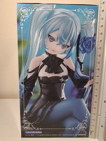 FuRyu Hatsune Miku Flower Fairy Blue Rose Noodle Stopper Figure