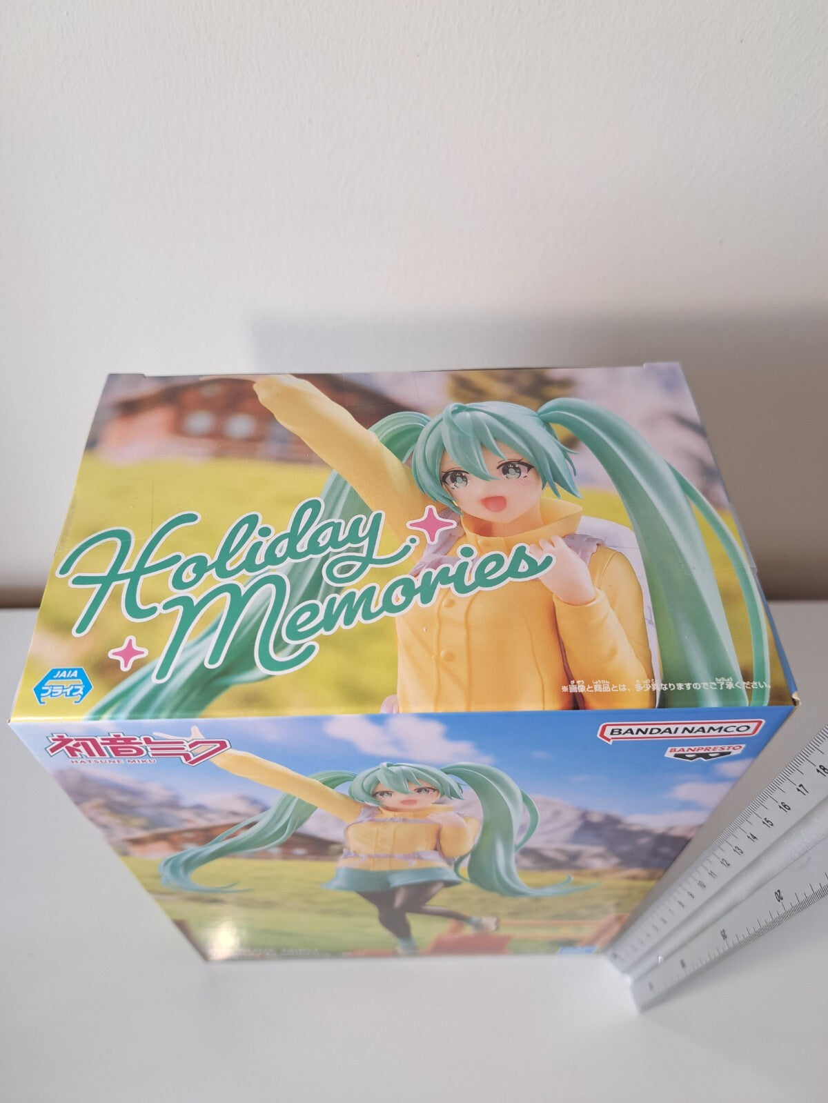 Hatsune Miku Holiday Memories Mountain Climbing Banpresto Vocaloid Figure