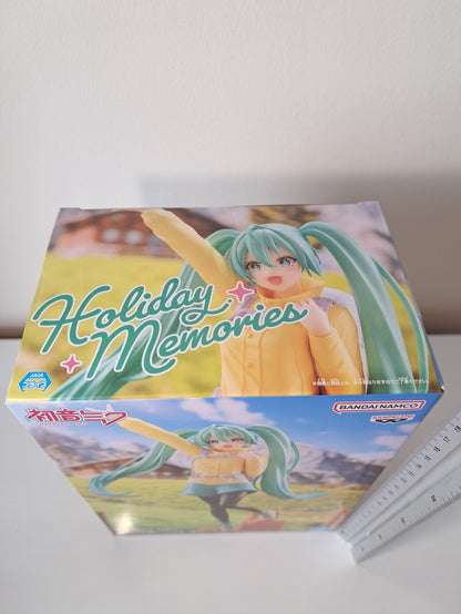 Hatsune Miku Holiday Memories Mountain Climbing Banpresto Vocaloid Figure