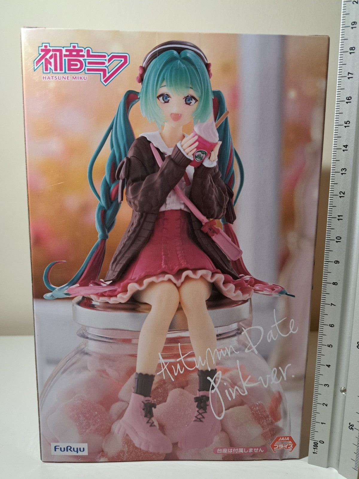 Hatsune Miku Autumn Date Pink Ver FuRyu Vocaloid Figure Sealed